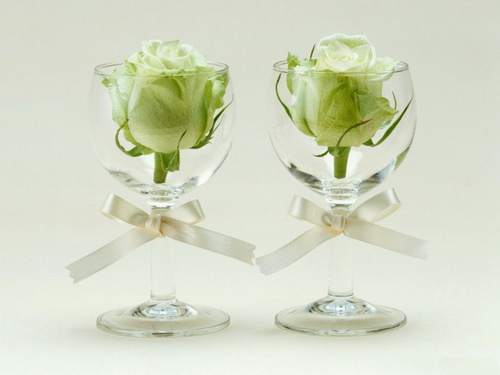 Róże w kieliszkach